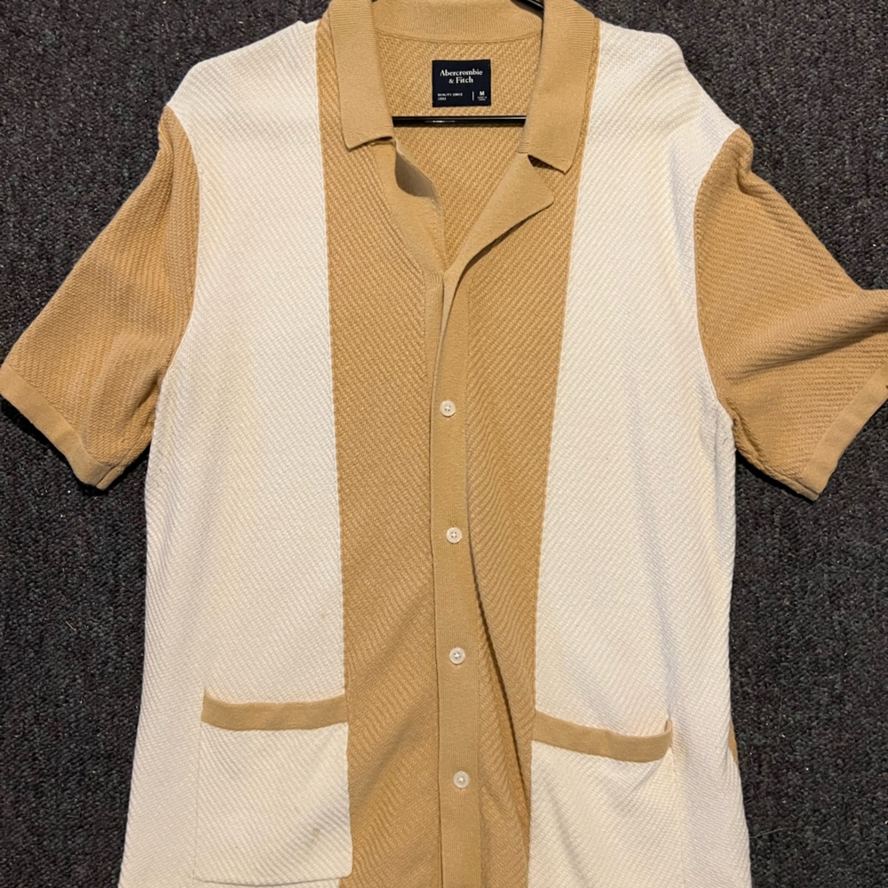 Abercrombie & Fitch Beige Knit Sweater